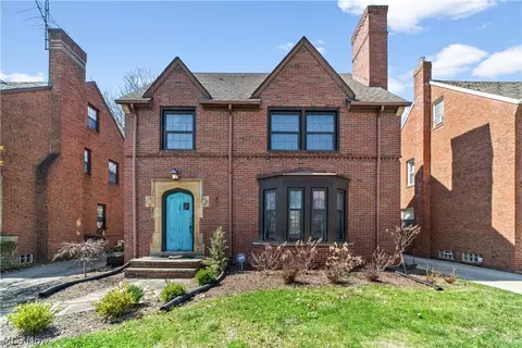 2588 Saybrook Rd, University Heights, OH 44118