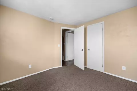 Bedroom - 1627 E 33rd St, Lorain, OH 44055 photo 5 of 9
