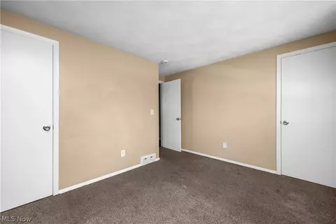 Bedroom - 1627 E 33rd St, Lorain, OH 44055 photo 8 of 9