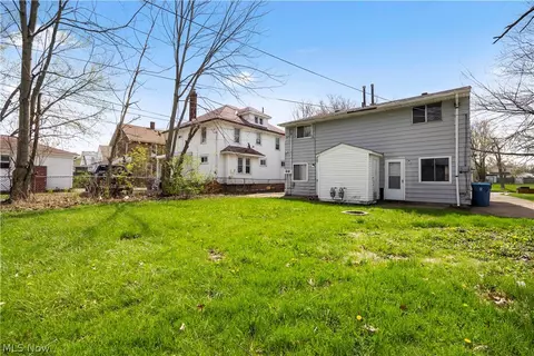 Exterior - 1627 E 33rd St, Lorain, OH 44055 photo 3 of 6