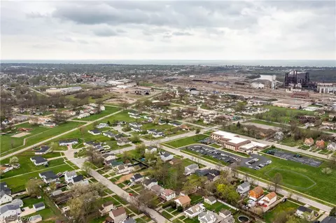 View/Area - 1627 E 33rd St, Lorain, OH 44055 photo 4 of 12