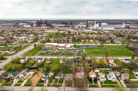 View/Area - 1627 E 33rd St, Lorain, OH 44055 photo 2 of 12