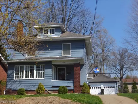 1915 34th St NW, Canton, OH 44709