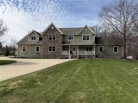 3020 Worrell Rd, Willoughby Hills, OH 44094