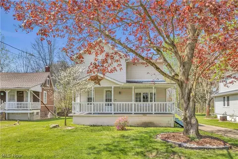 2140 Gardenland Ave, Niles, OH 44446