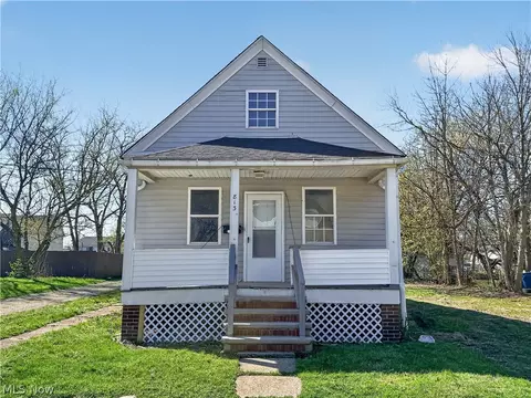 813 W 17th St, Lorain, OH 44052