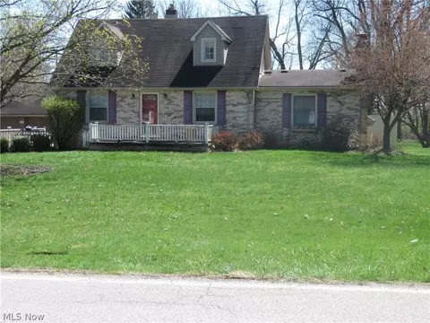 6531 Columbiana New Castle Rd, New Middletown, OH 44442