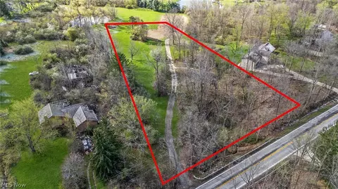 River Road, Hinckley, OH 44233