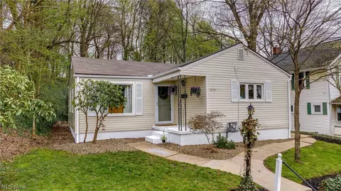 655 N Way St, Barberton, OH 44203