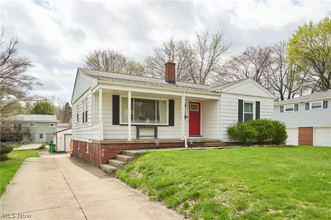 120 Bonnett St SW, North Canton, OH 44720