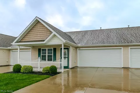 5930 Lake Rd W #1402, Ashtabula, OH 44004