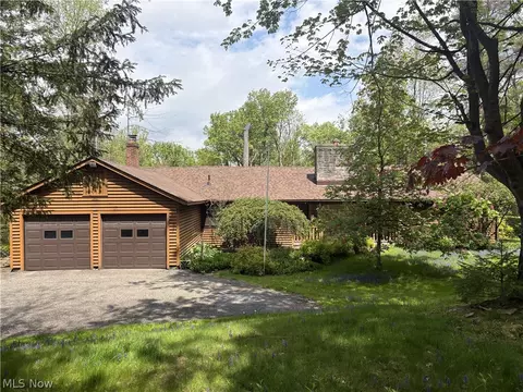 10200 Mayfield Rd, Chesterland, OH 44026