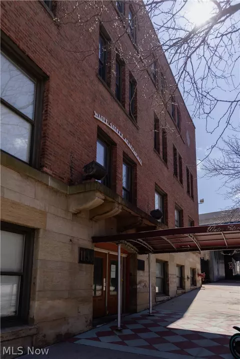 1133 W 9th St #112, Cleveland, OH 44113