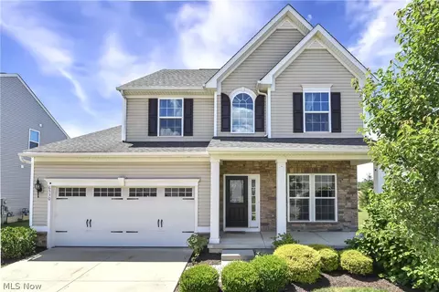 6530 Wisteria Ln, Medina, OH 44256
