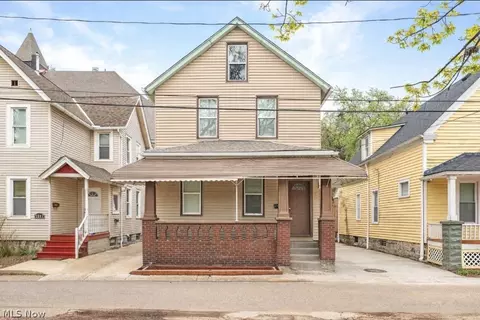 2597 W 15th St, Cleveland, OH 44113
