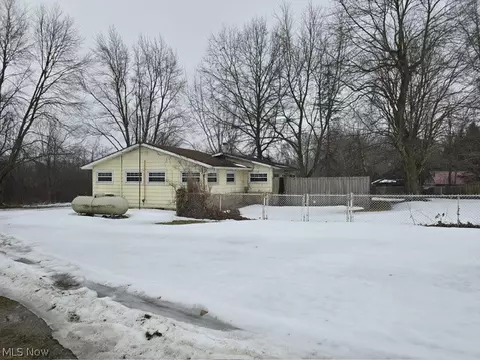 6547 Highland Ave SW, Warren, OH 44481