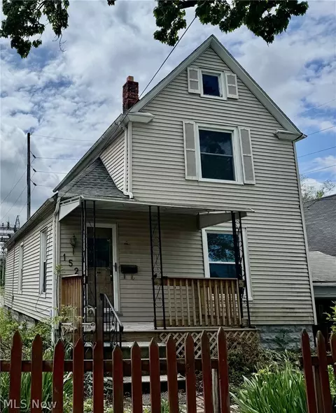 152 Garvin Ave, Elyria, OH 44035