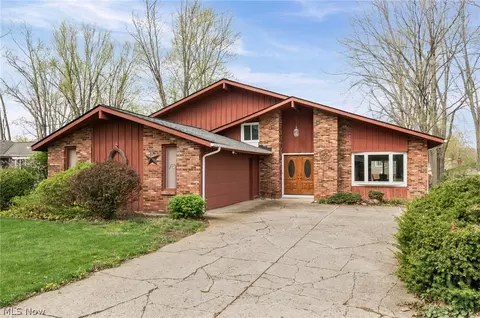 6512 Miller Dr, North Ridgeville, OH 44039