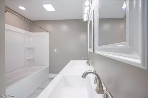 1738 E 298th St, Wickliffe, OH 44092 photo 32