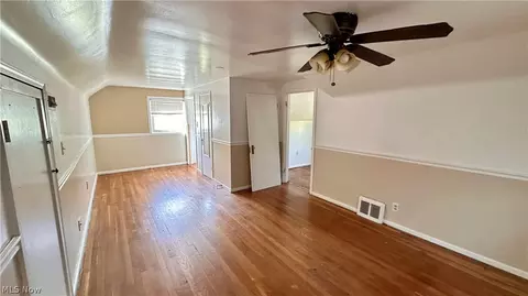 Bedroom - 275 E 210th St, Euclid, OH 44123 photo 3 of 4