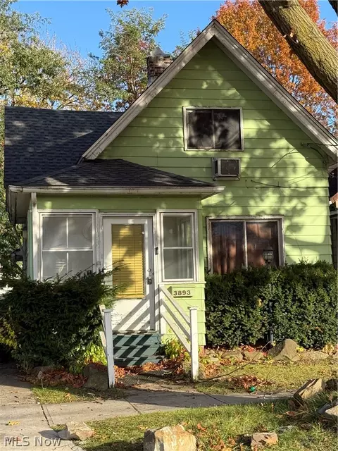 3893 E 55th St, Cleveland, OH 44105