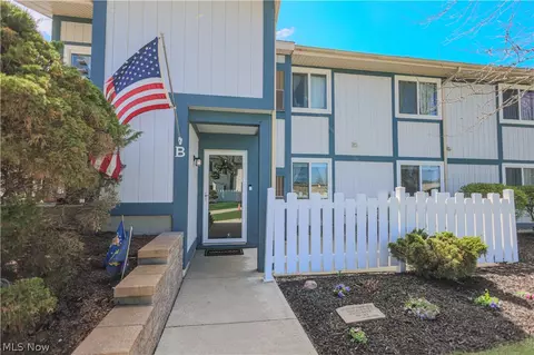 9040 Portage Pointe Dr #B, Streetsboro, OH 44241
