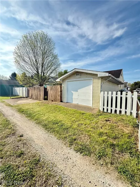 Other - 809 33rd St, Vienna, WV 26105 photo 6 of 6