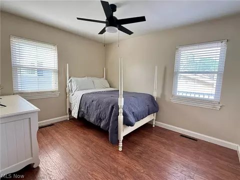 Bedroom - 809 33rd St, Vienna, WV 26105 photo 2 of 3