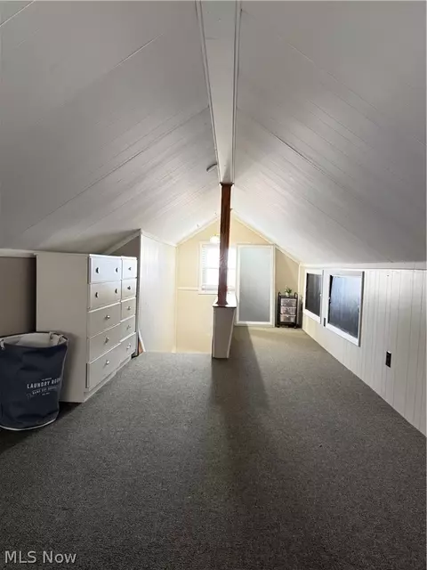Entry Way - 809 33rd St, Vienna, WV 26105 photo 1 of 1