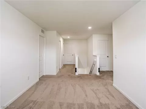 Entry Way - 421 River Run Dr, Elyria, OH 44035 photo 2 of 2