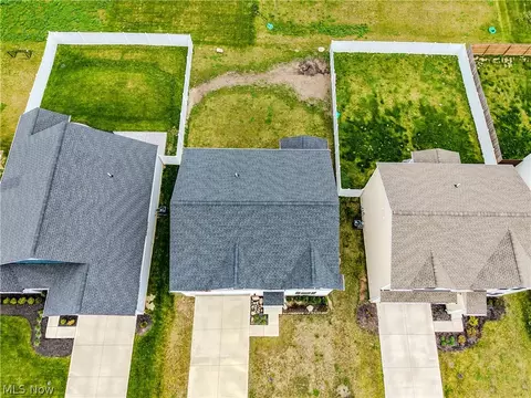 View/Area - 421 River Run Dr, Elyria, OH 44035 photo 1 of 3