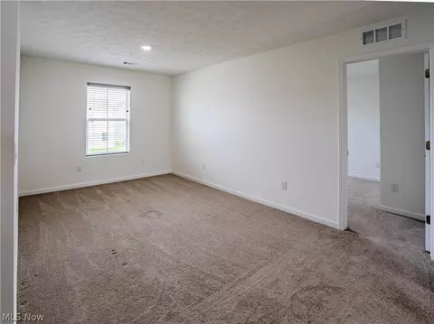 Bedroom - 421 River Run Dr, Elyria, OH 44035 photo 5 of 11