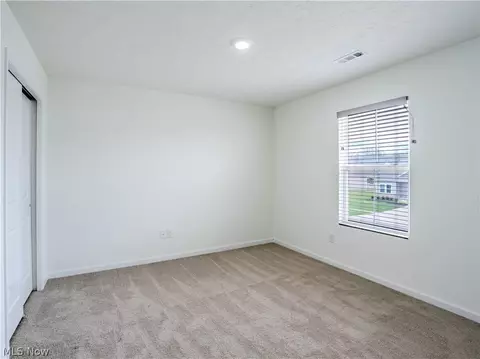 Bedroom - 421 River Run Dr, Elyria, OH 44035 photo 8 of 11