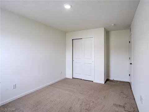 Bedroom - 421 River Run Dr, Elyria, OH 44035 photo 7 of 11