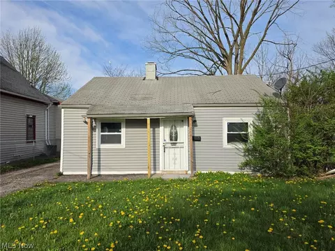 4264 E 164th St, Cleveland, OH 44128