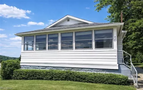 426 Queisner Ave, Lowellville, OH 44436