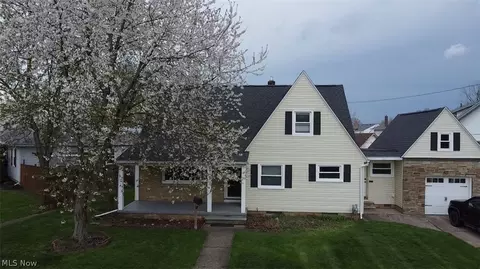 300 Concord Dr, Lorain, OH 44052