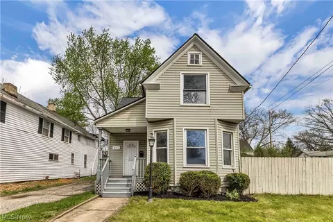 8113 Platt Ave, Cleveland, OH 44104