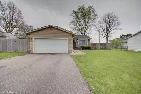 1157 Novak Rd, Grafton, OH 44044