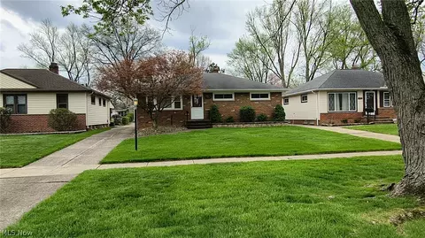 11531 Barrington Blvd, Parma Heights, OH 44130