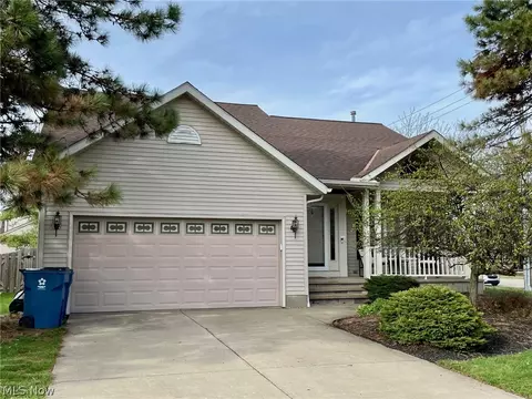 38445 Westminster Ln, Willoughby, OH 44094