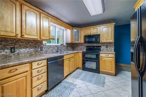 3900 Case Rd, Avon, OH 44011 photo 8