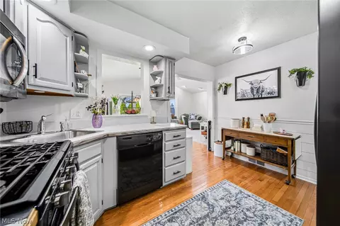 Kitchen - 1714 E 294th St, Wickliffe, OH 44092 photo 2 of 2