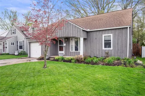 121 Beck Rd, Avon Lake, OH 44012