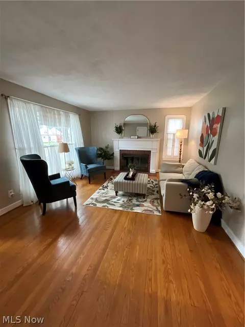 Living - 54 Melbourne Ave, Boardman, OH 44512 photo 1 of 2
