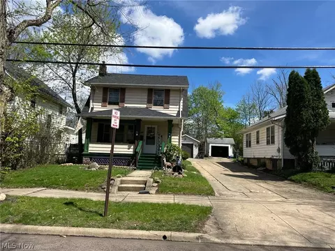 459 Noah Ave, Akron, OH 44320