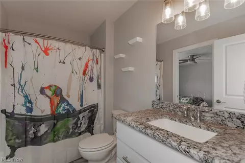 Bath - 181 Larimar Dr, Willowick, OH 44095 photo 4 of 5