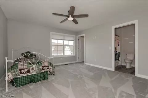 Bedroom - 181 Larimar Dr, Willowick, OH 44095 photo 2 of 4