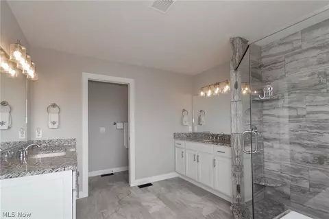 Bath - 181 Larimar Dr, Willowick, OH 44095 photo 2 of 5