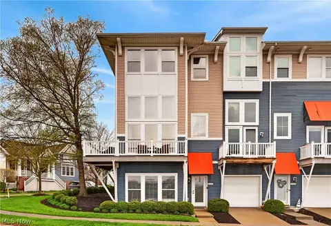 303 Arizona Ave, Lorain, OH 44052